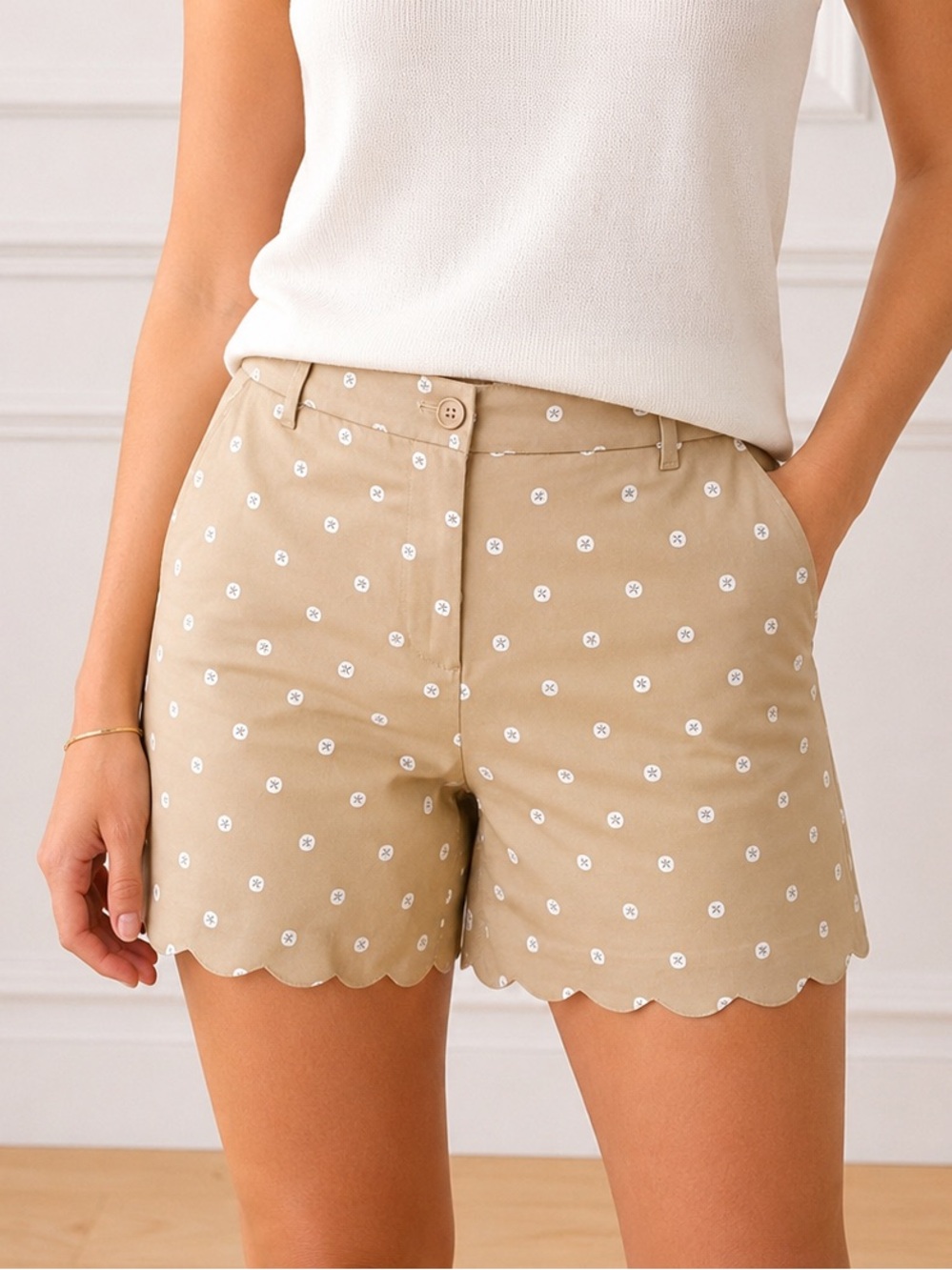 NWT Talbots Sand Dollar Print Scallop Hem Shorts 7” Tan Khaki Beige Size 12 NEW